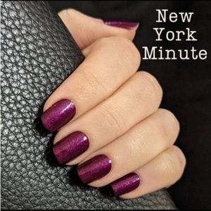 *Retired* Color Street: New York Minute | Berry Purple Fall Winter Jewel Shimmer